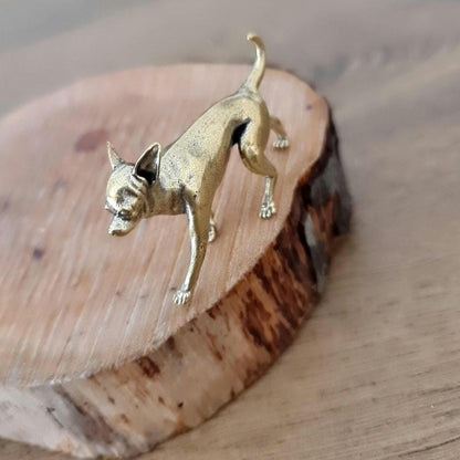 Ornament brass  chihuahua Decorative figure Solid & Sturdy Sculpture- Realistic - 34 grams