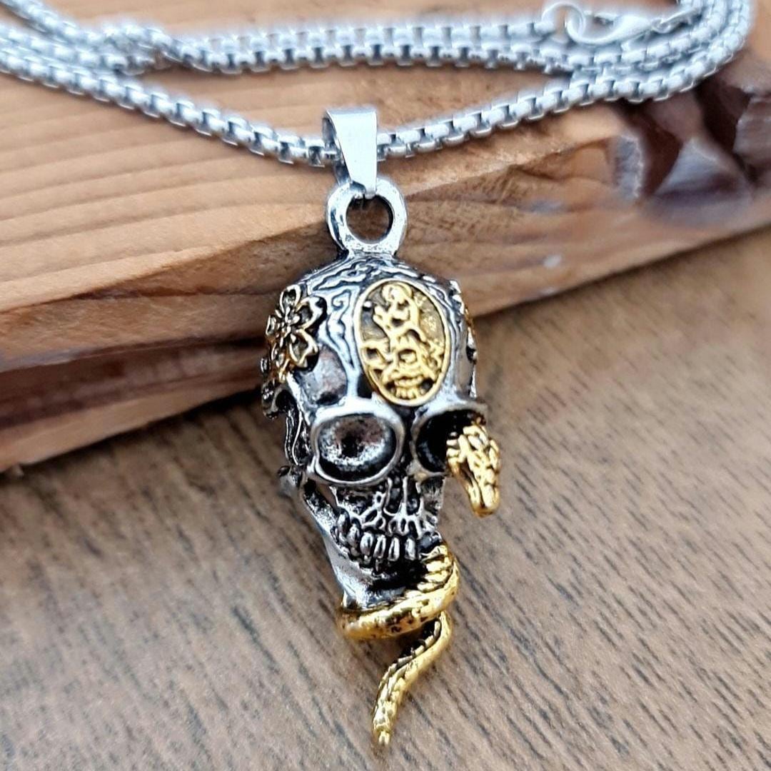 Snake & Skull gothic  Necklace - Fashionable   Gift, Hip Hop Cosplay Jewelry