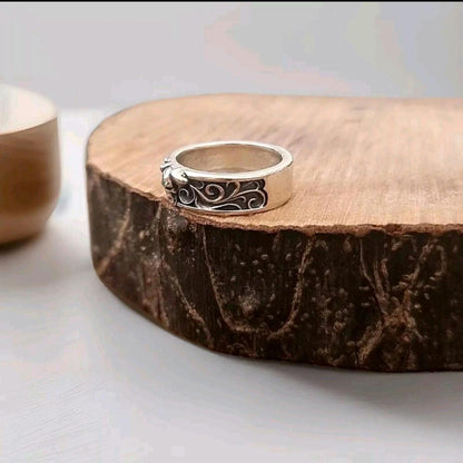 Skull and Engine with ornaments Ring-Edgy design-Handmade 925 silver-Perfect accessory for bikers.