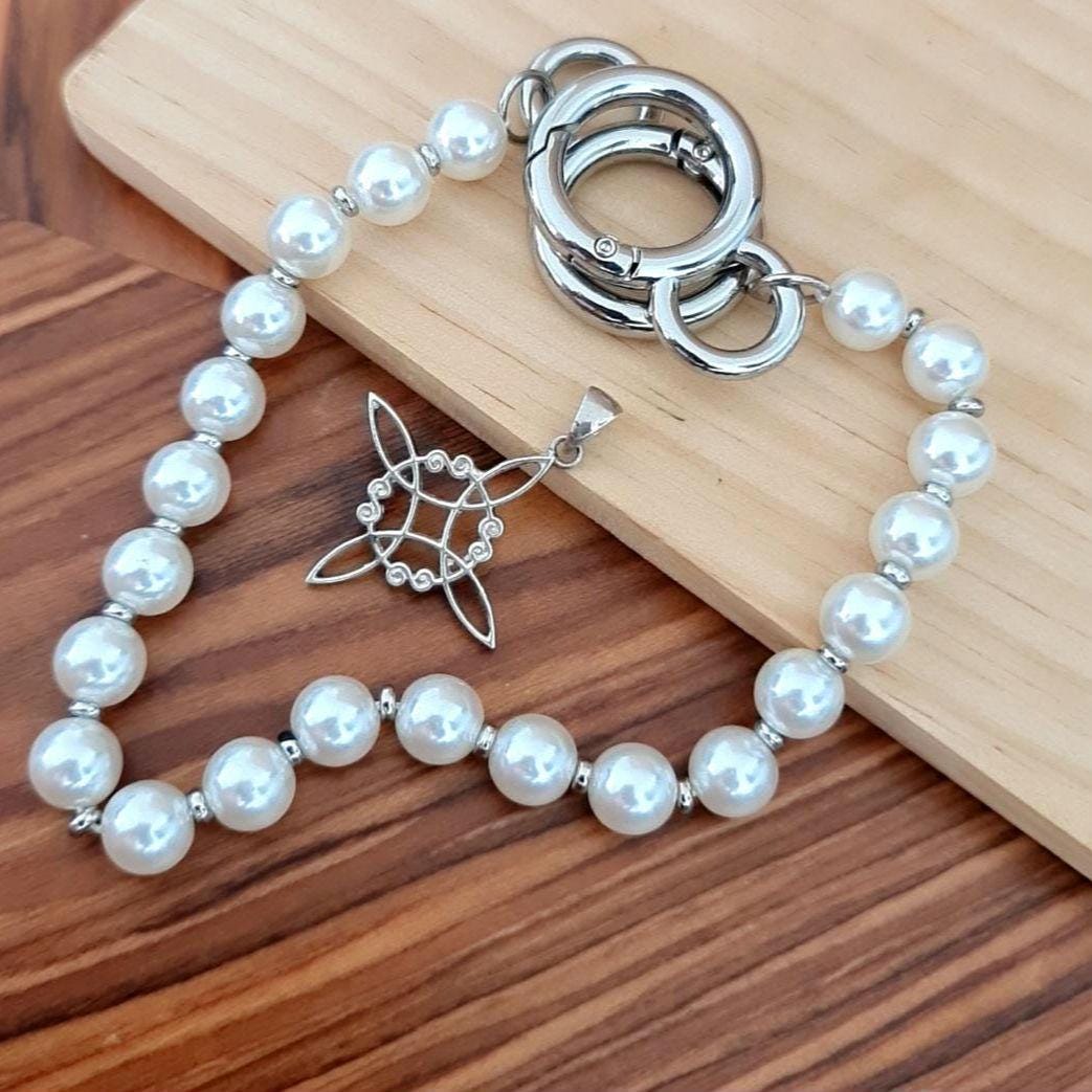 Sterling Silver Witch's Knot Pendant: Celtic Protection Charm