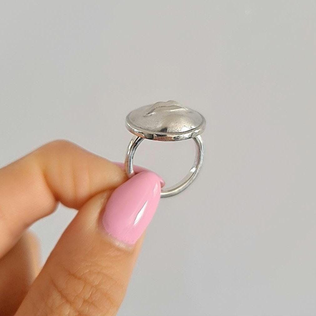 lips ring - 925 sterling silver - women's sizes -sleek & modern design - handmade with care -
