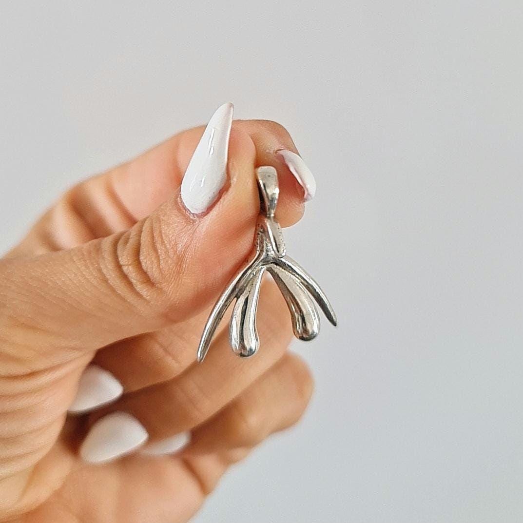 Clitoris Pendant - clitoris pendant - clítoris pendenciero - Klitoris-Hängeklitoris Handmade feminist gift