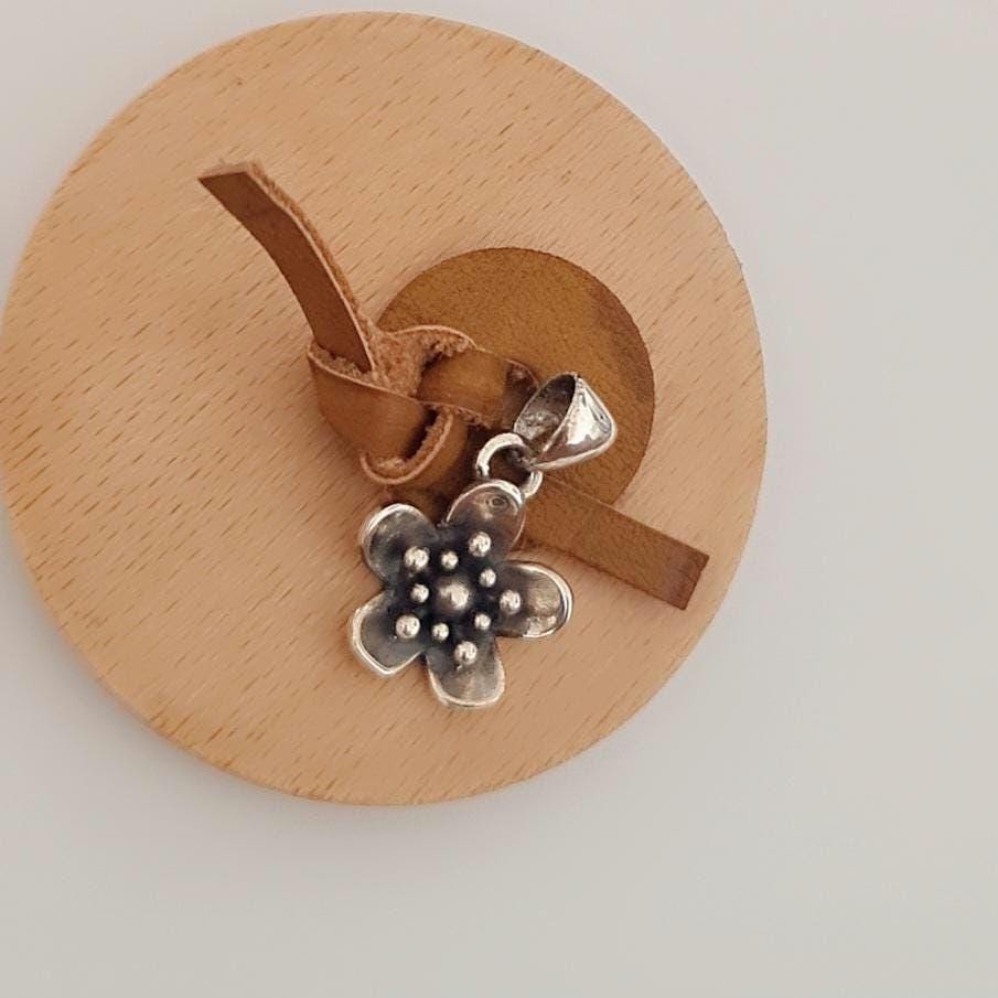 Sterling Silver Flower Pendant: Vintage Floral Charm  five-petal blossom