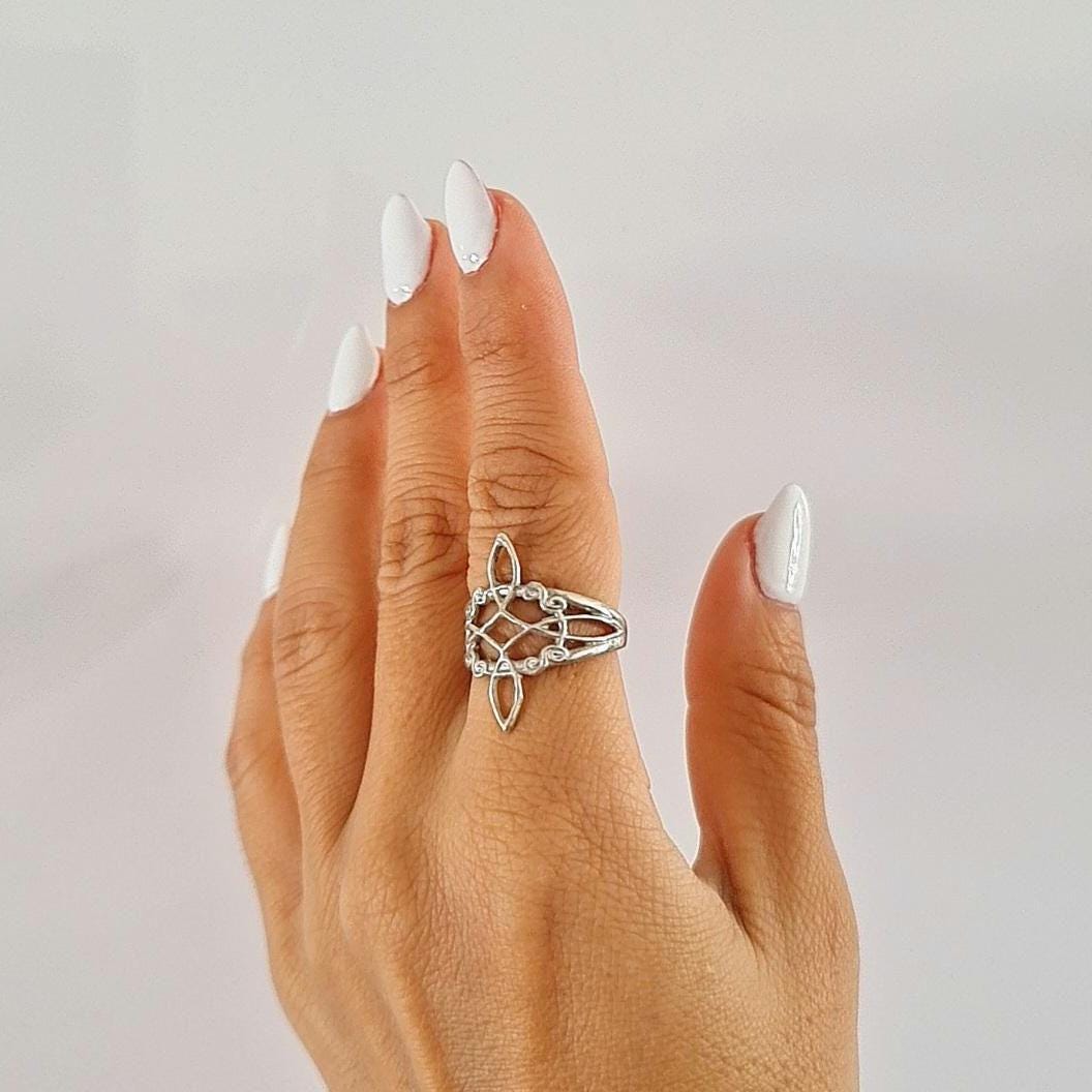 Sterling Silver Witch's Knot Ring: Celtic Symbol of Protection