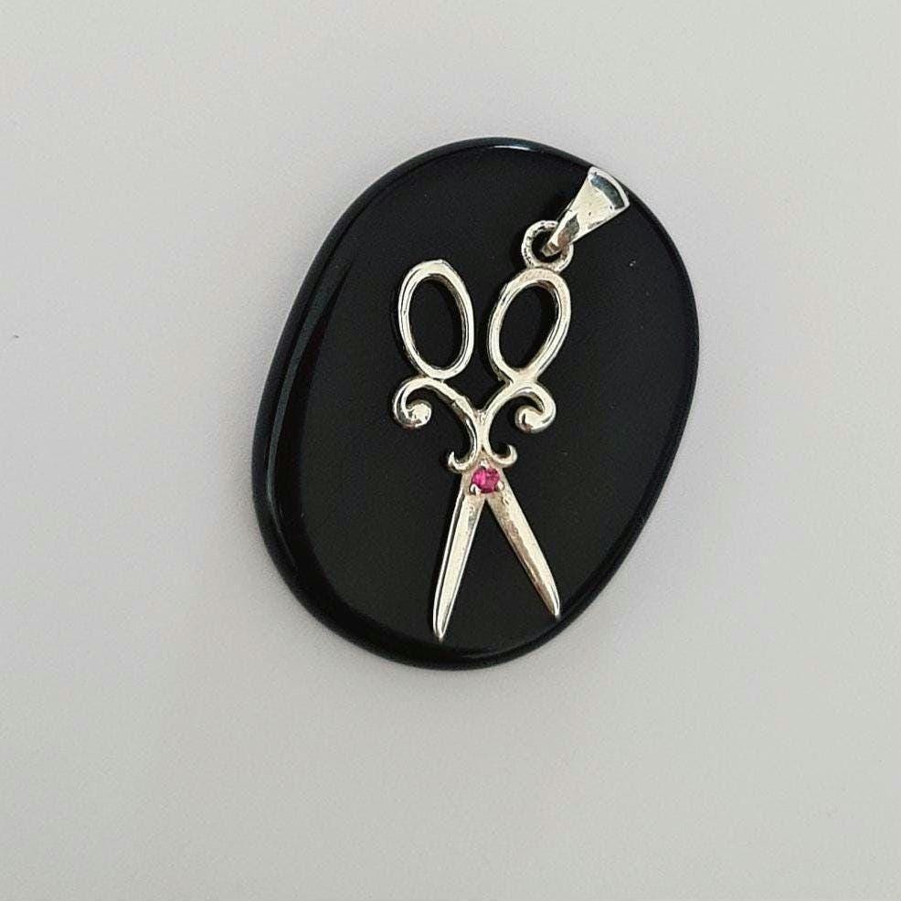 Vintage Sterling Silver Scissors Pendant with Gemstone Accent – Unique Jewelry Gift