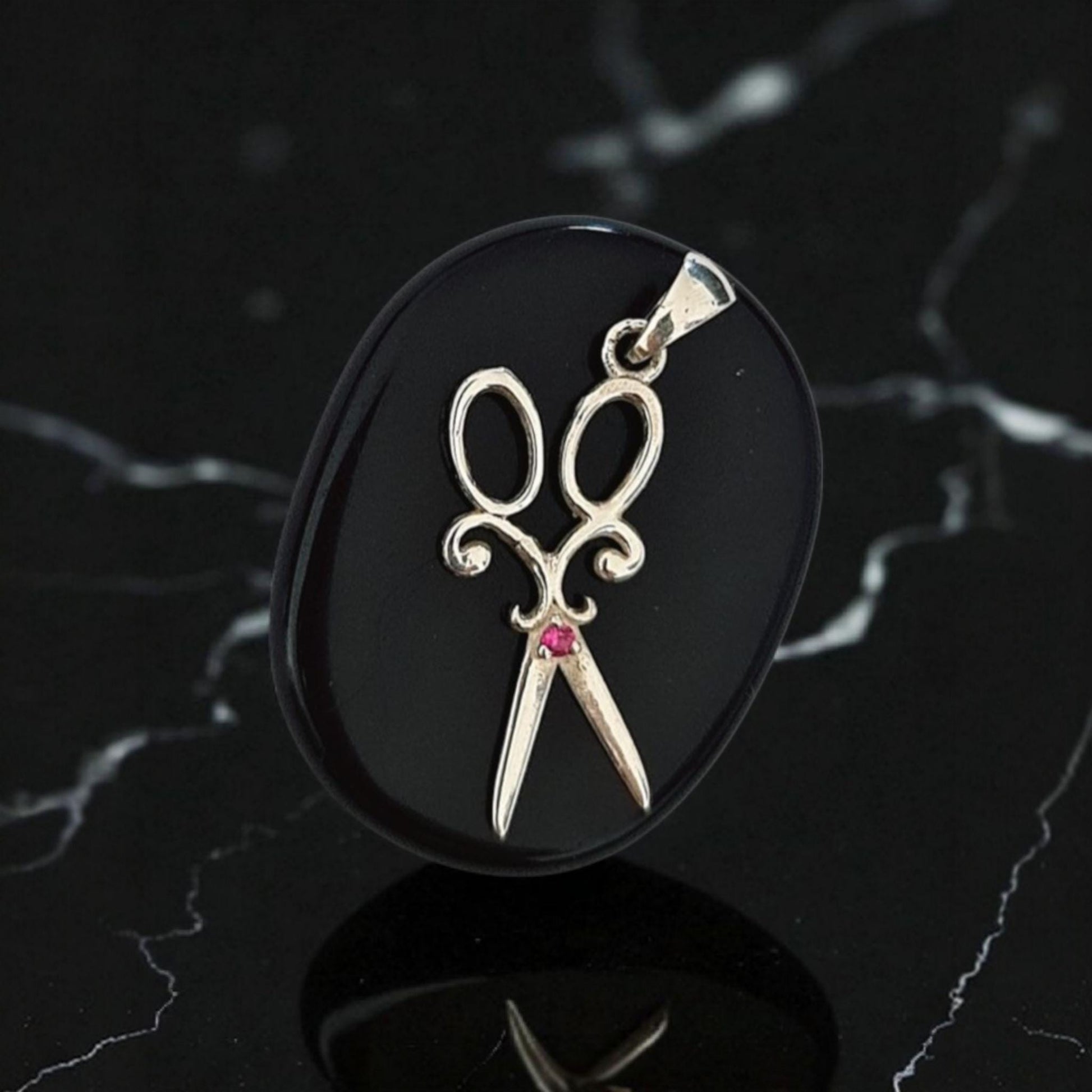 Vintage Sterling Silver Scissors Pendant with Gemstone Accent – Unique Jewelry Gift