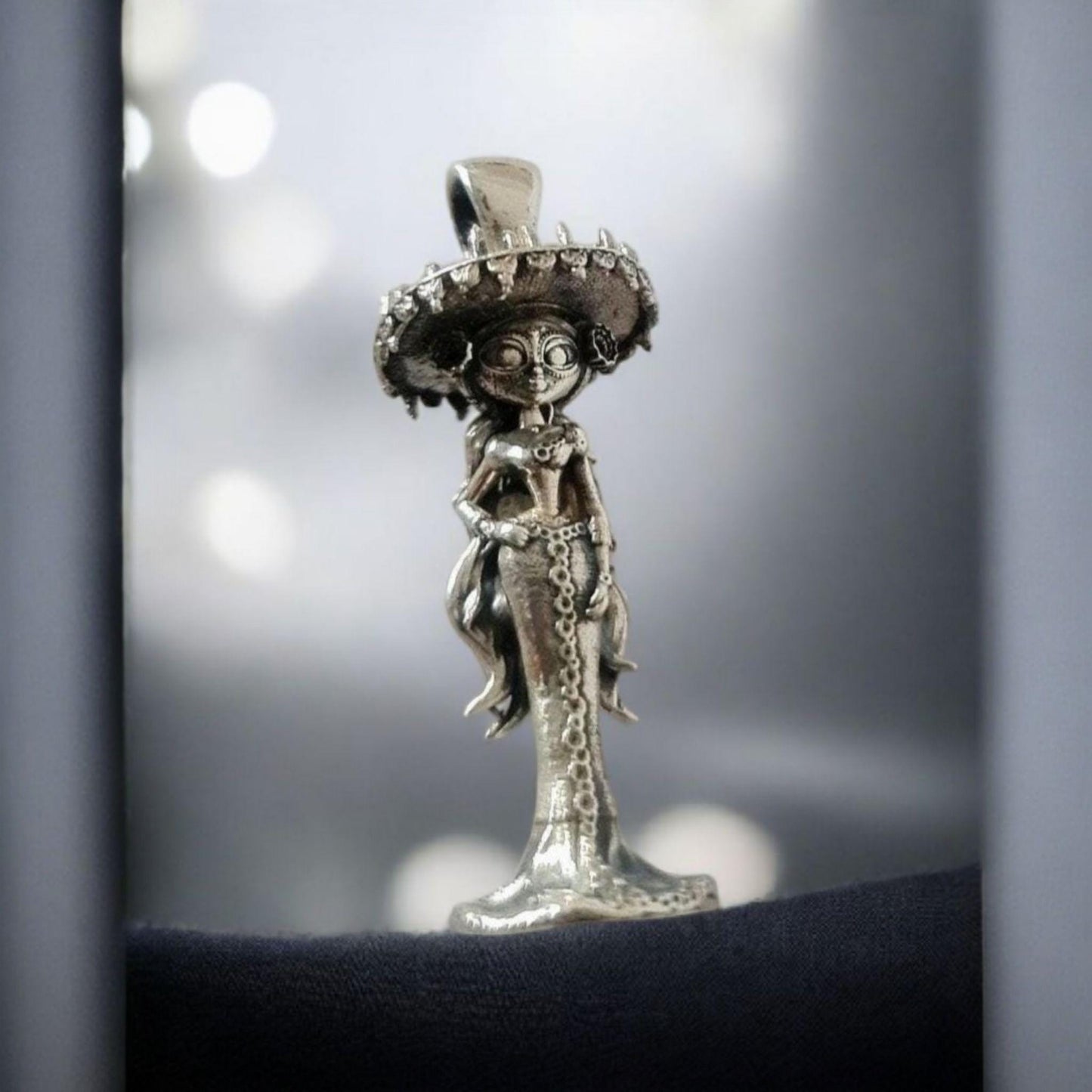 La Muerte Figurine Pendant: Handmade 925 Silver Cartoon character Jewelry
