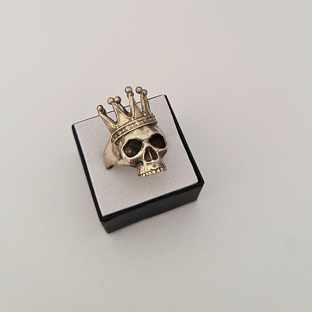925 Silver King Skull Ring with Crown: Gothic Biker Jewelry  A symbol of mortality