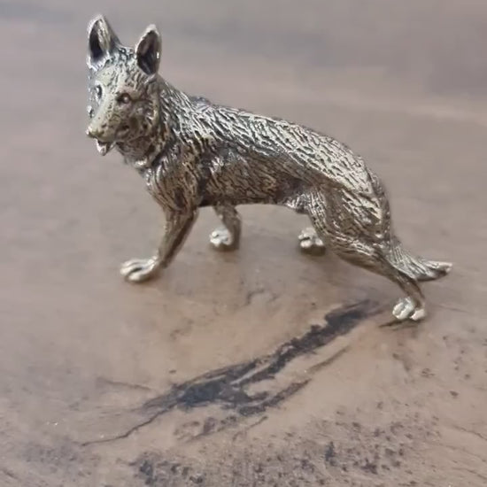 Ornament brass  German Shepherd Solid and Sturdy dog figurine -  Deco style  (98 grams )