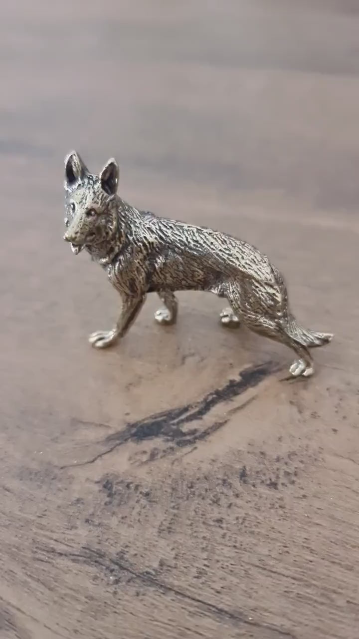 Ornament brass  German Shepherd Solid and Sturdy dog figurine -  Deco style  (98 grams )